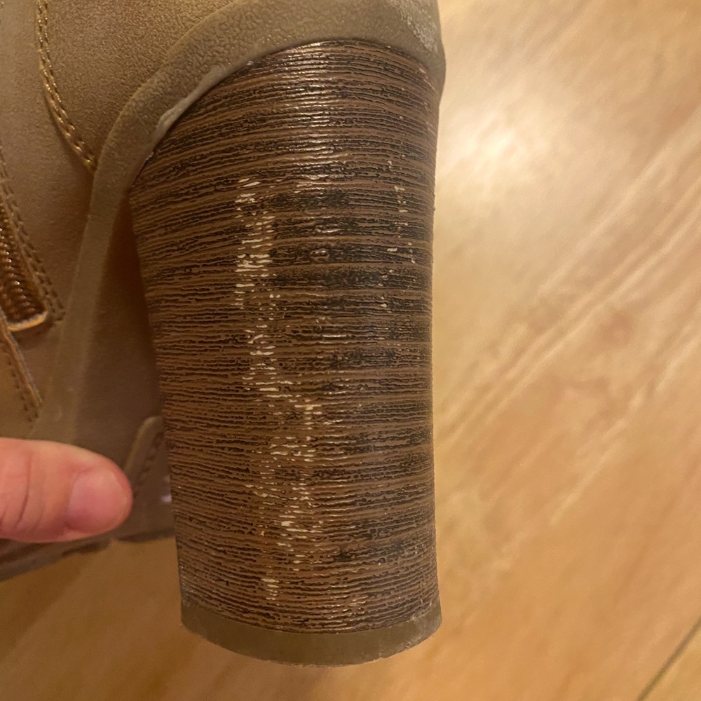 G by Guess Boots - Picture 2 of 6